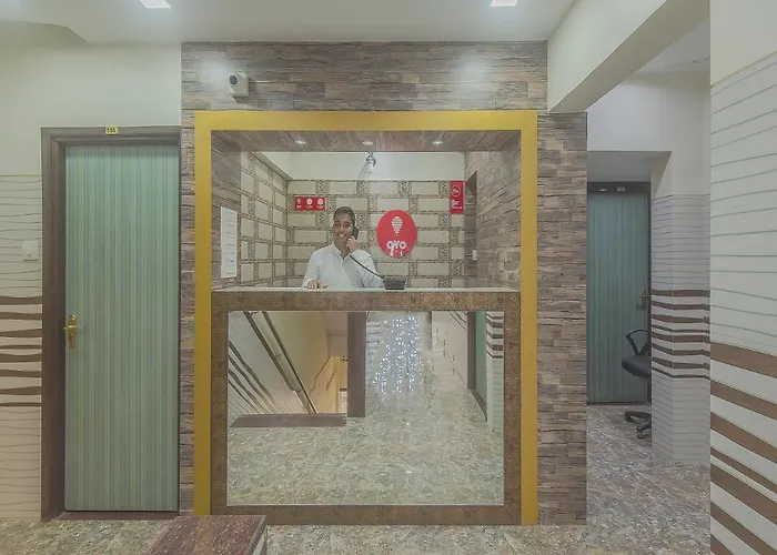 Oyo 10016 Hotel Golden Inn Mumbai